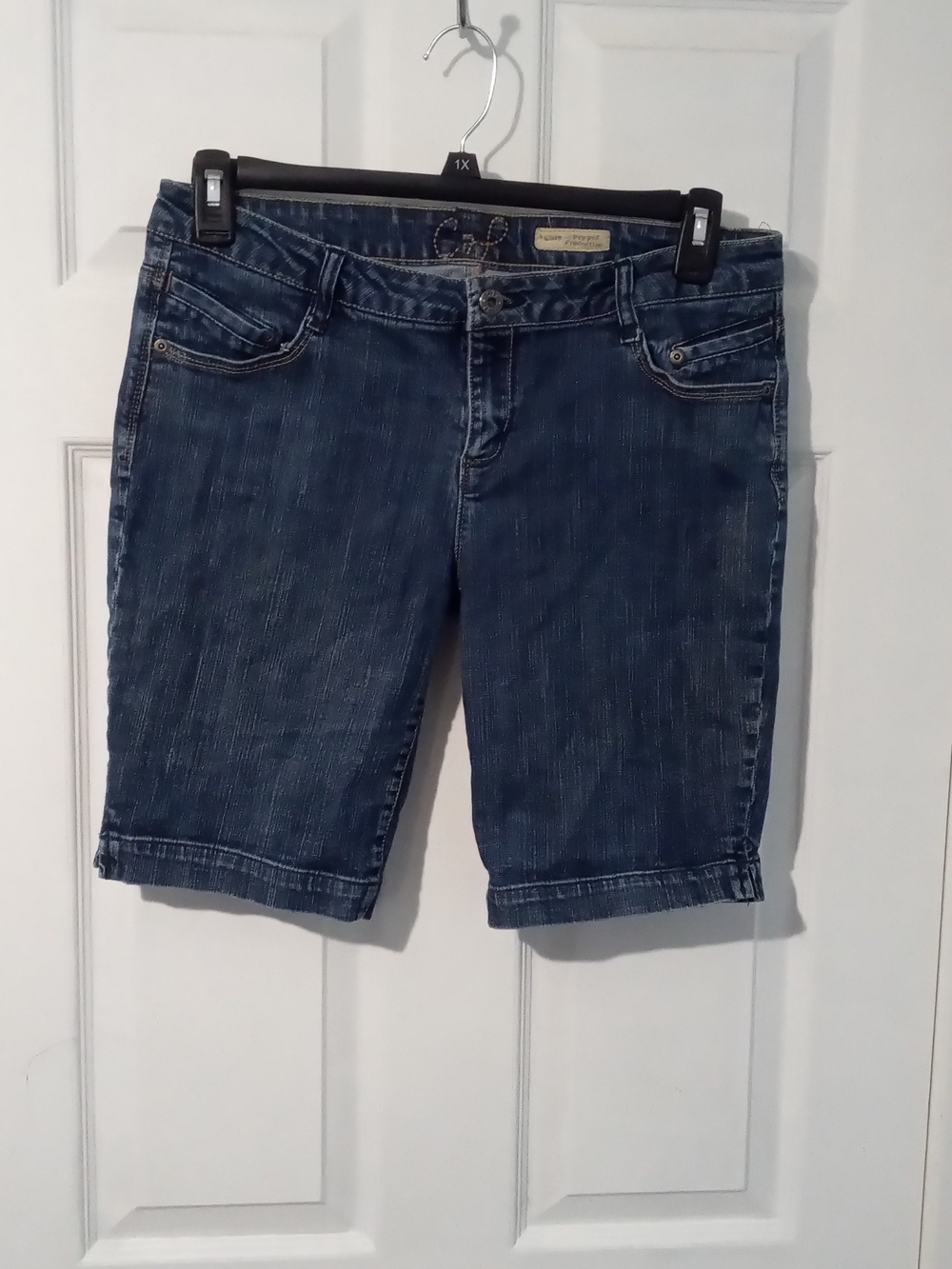 Classic Chip And Pepper Denim Bermuda Shorts - Comfortable Everyday Style